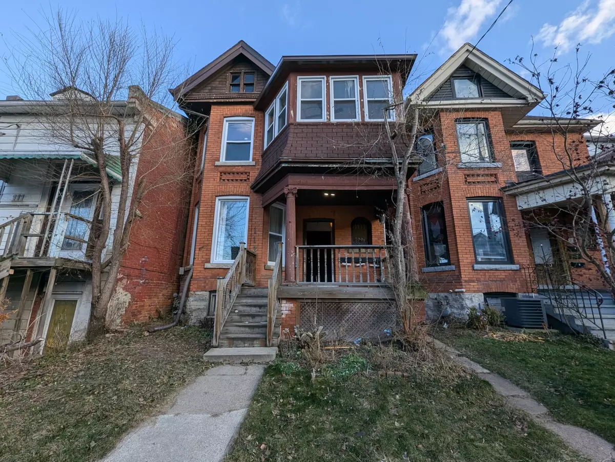 Hamilton, ON L8N 2R3,113 Wellington ST S