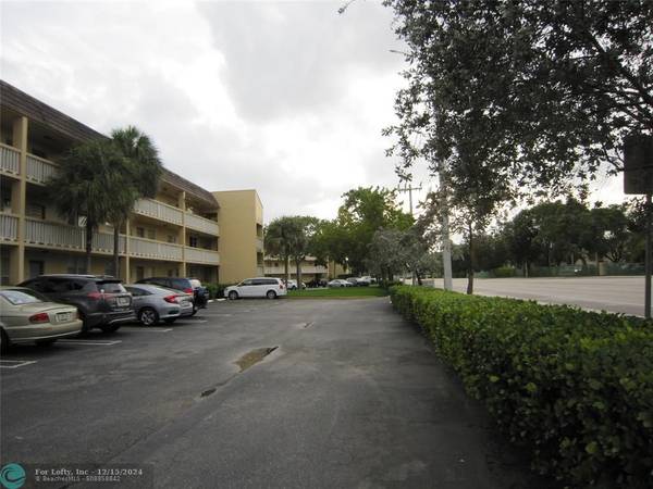 Fort Lauderdale, FL 33319,6150 NW 62nd St  #107