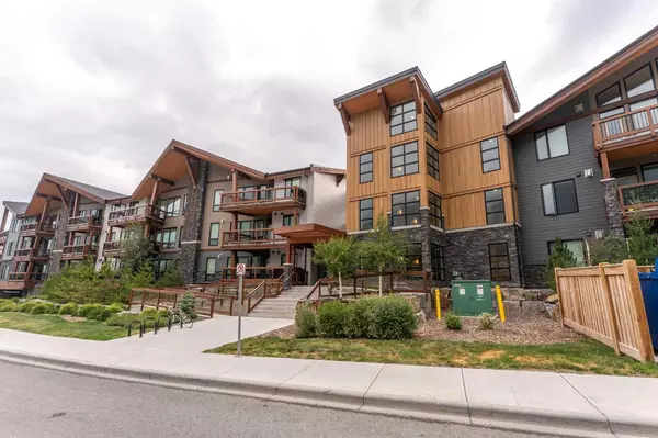 Canmore, AB T1W 0K2,106 Stewart Creek Rise #304