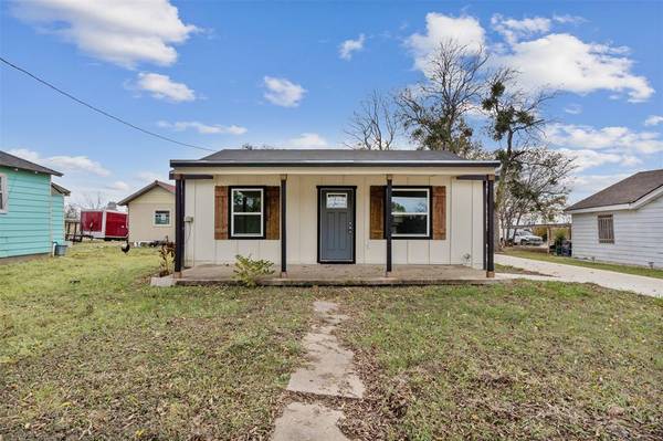 302 E Madison Street, Hillsboro, TX 76645