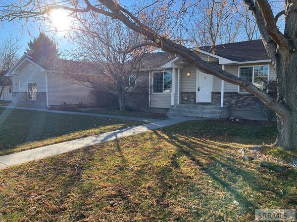 2130 Hoopes Avenue, Idaho Falls, ID 83404