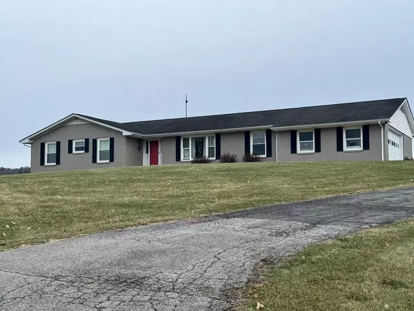 9476 Elk Creek Pkwy., Elk Creek, VA 24326