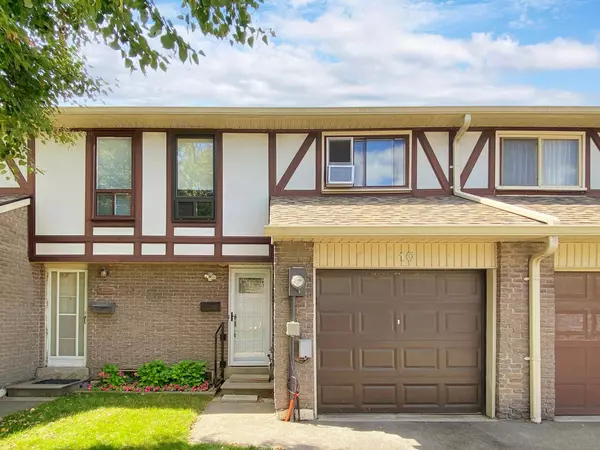 10 Crest Fern WAY, Toronto C15, ON M2J 4R7