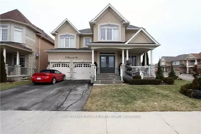 2 Bainsville CIR, Brampton, ON L6P 3A6