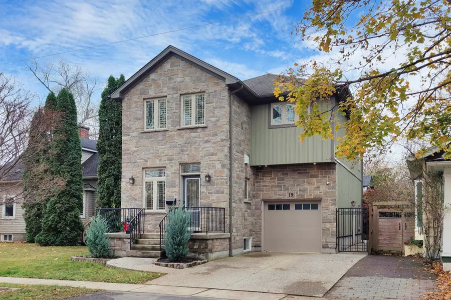 19 Johnston ST, St. Catharines, ON L2N 5K7