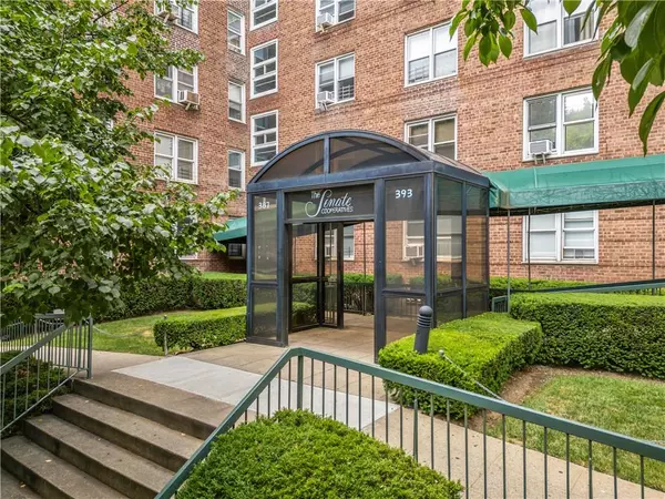 393 Avenue S #2G, Brooklyn, NY 11223