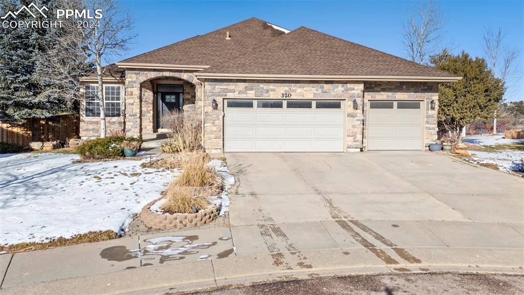 320 Sandreed PL, Colorado Springs, CO 80921