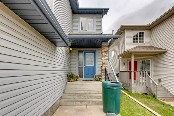 Calgary, AB T3B 5X1,61 Valley Crest Close NW