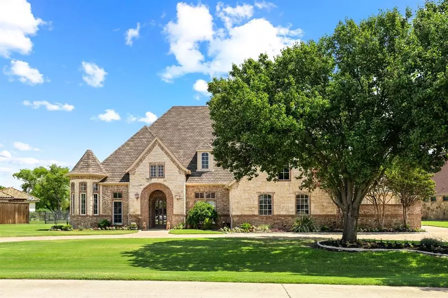 6124 Lake Shore Drive, Fort Worth, TX 76179