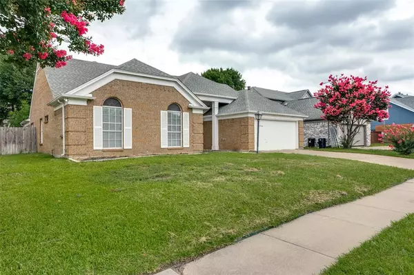 Grand Prairie, TX 75052,128 Browning Lane