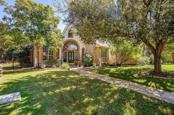 3323 Shadow Wood Circle, Highland Village, TX 75077