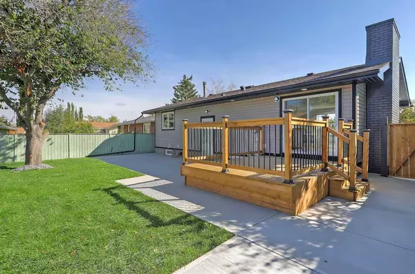 Calgary, AB T2K 4T2,1272 Hunterburn CRES Northwest