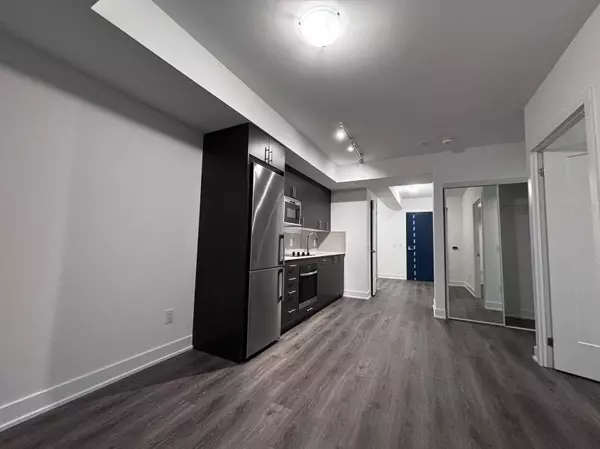 Oshawa, ON L1H 7K4,2545 Simcoe ST N #1101