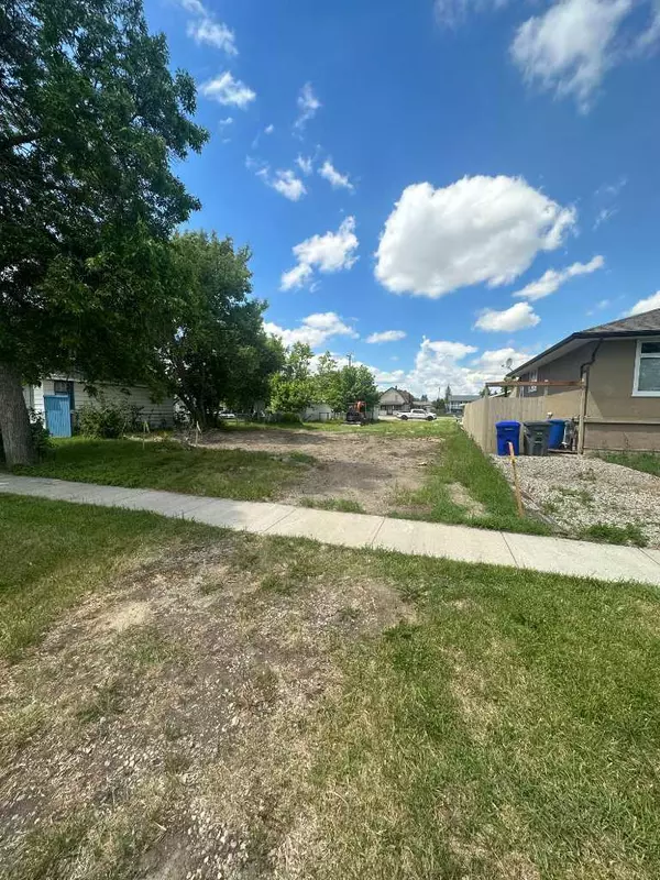 Claresholm, AB T0L0T0,5125 3rd A ST