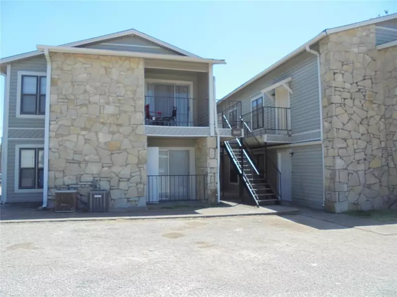 1003 Rock Street #3, Bowie, TX 76230