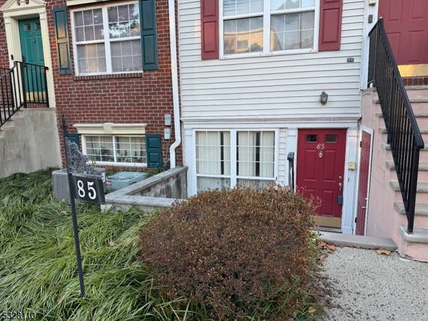 85 Marrow St, Newark City, NJ 07103