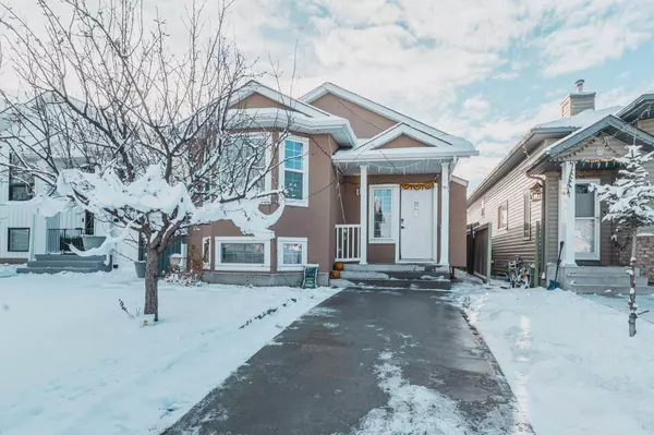 176 Martinvalley CRES NE, Calgary, AB T3J 4L6