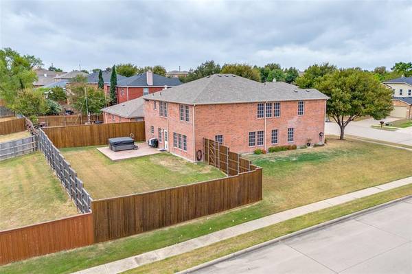 1653 Lionheart Drive, Little Elm, TX 75036