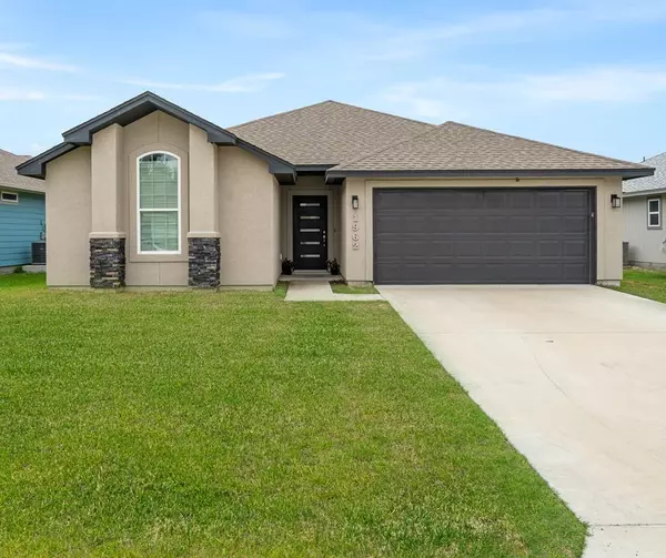 1962 Admiral Lane, Aransas Pass, TX 78336