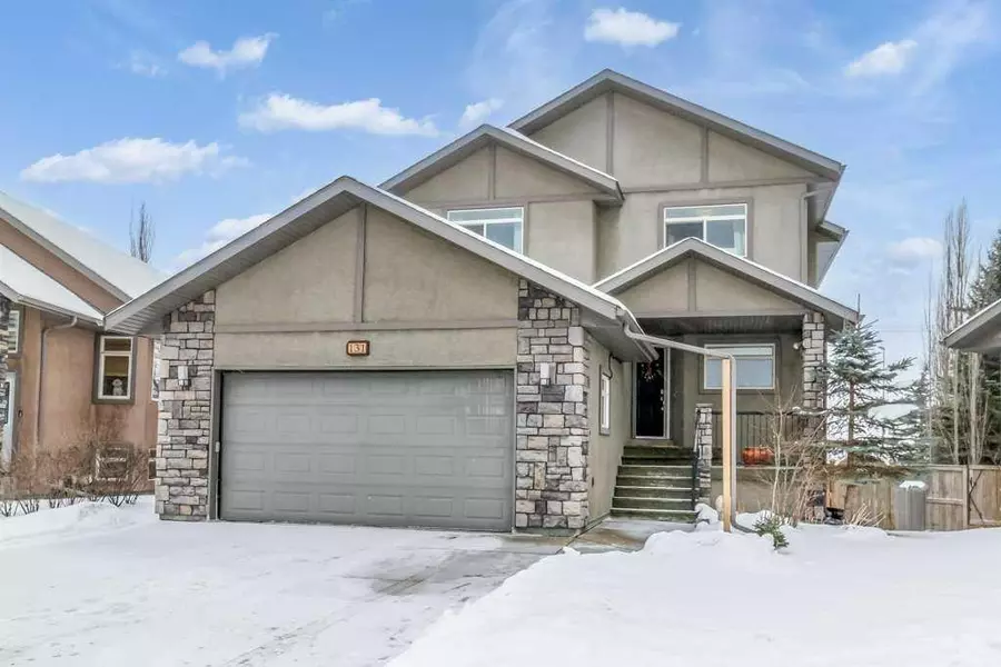 131 Isherwood Close, Red Deer, AB T4R 0B5