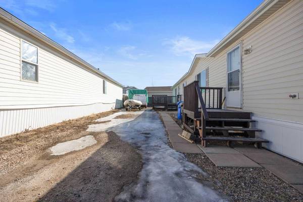 Fort Mcmurray, AB T9H 5K5,272 Palomino Close