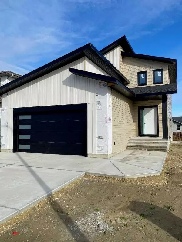 82 Palmer CIR, Blackfalds, AB T0M 0J2