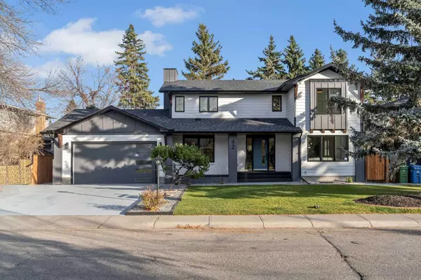 42 Canova RD Southwest, Calgary, AB T2W 2G3