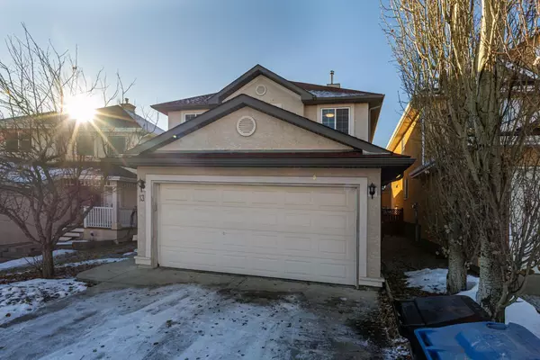 Calgary, AB T3A 6A8,13 Edgeridge Mews NW