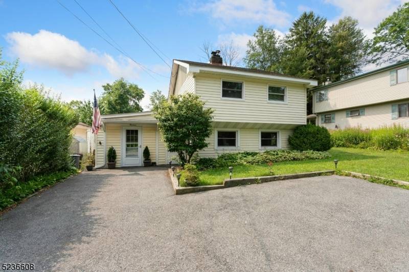 13 Ardena Rd, West Milford Twp., NJ 07421