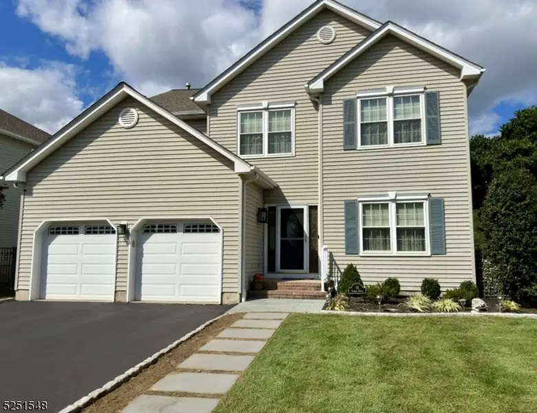 14 Elmara Dr, Bridgewater Twp., NJ 08807