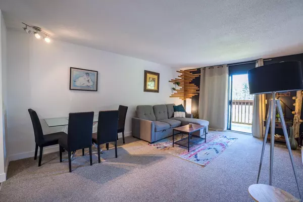 Nanaimo, BC V9T 4S8,4724 Uplands Dr #401