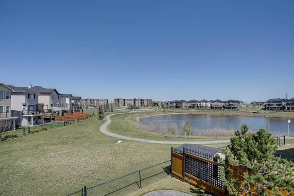 Calgary, AB T3J0A6,405 Taralake LNDG NE