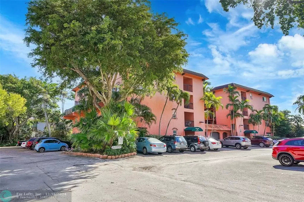 Fort Lauderdale, FL 33311,640 Tennis Club Dr  #112