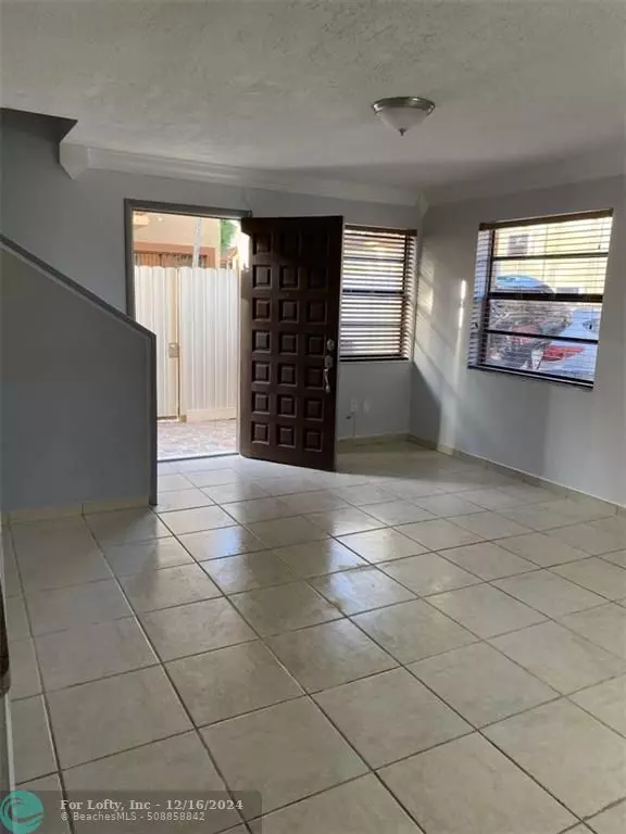 Hialeah, FL 33016,5338 W 23rd Ave  #3