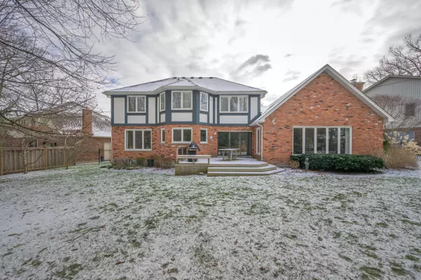 London, ON N6K 4A9,27 Heathdale CT