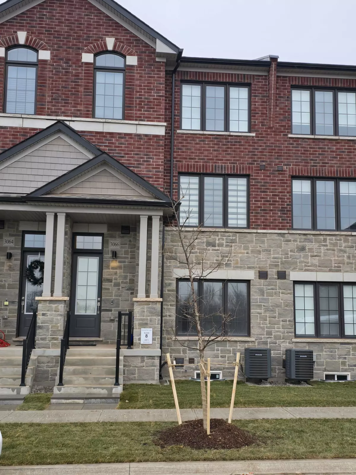 Oakville, ON L6M 4L8,3066 Harasym TRL