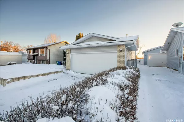 Saskatoon, SK S7M 5R4,175 Sherry CRESCENT