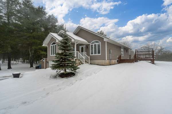 677 Golf Course RD, Douro-dummer, ON K0L 2H0