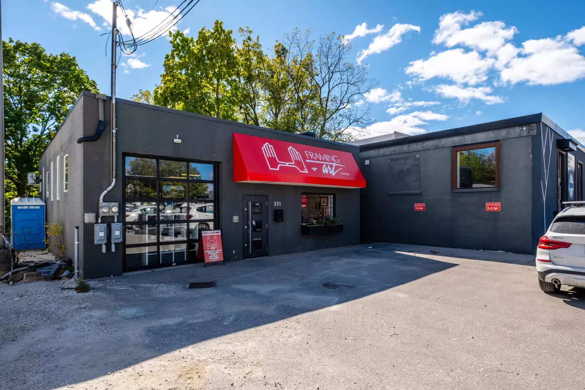 London, ON N6B 1L6,359-371 Horton ST