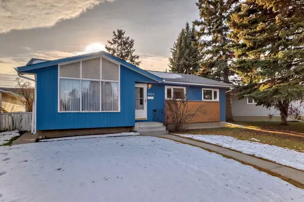 Calgary, AB T2A 2B1,4511 Forman CRES SE