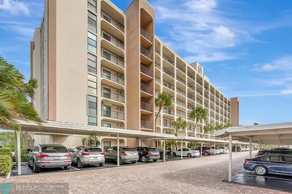 1631 Riverview Rd  #705, Deerfield Beach, FL 33441