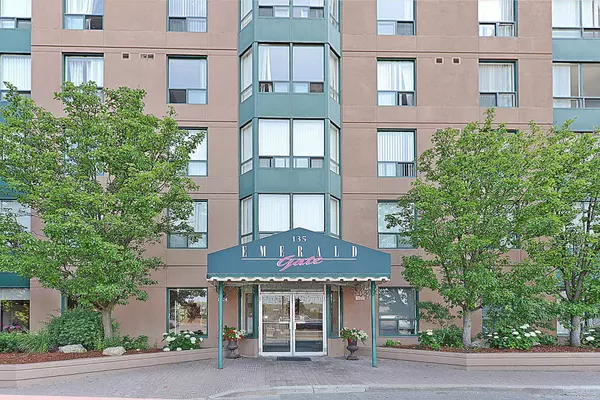 Mississauga, ON L5B 4B1,135 Hillcrest AVE #706