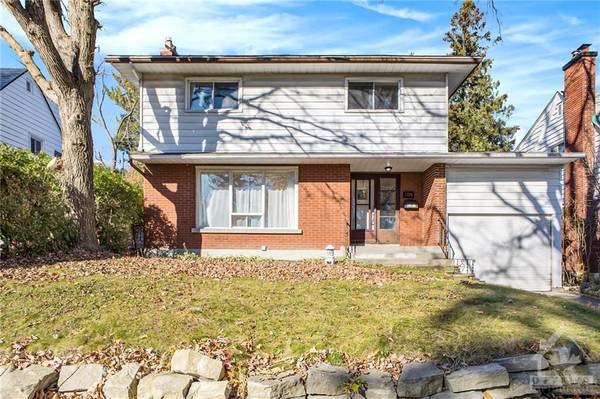 2725 KELLY AVE, Britannia Heights - Queensway Terrace N And Area, ON K2B 7V2