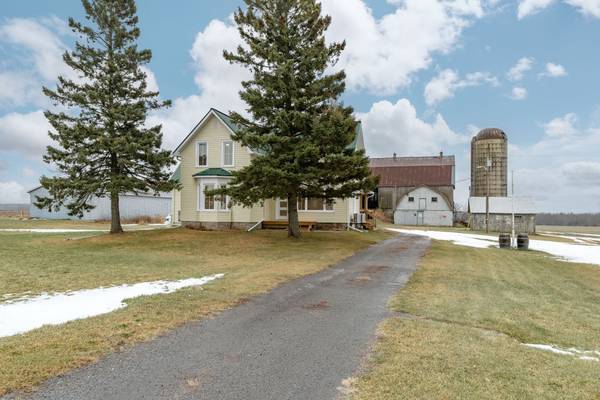 2961 Victoria RD, Prince Edward County, ON K0K 1L0