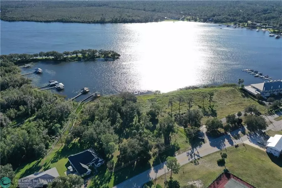 1040 Lake June Rd, Lake Placid, FL 33852