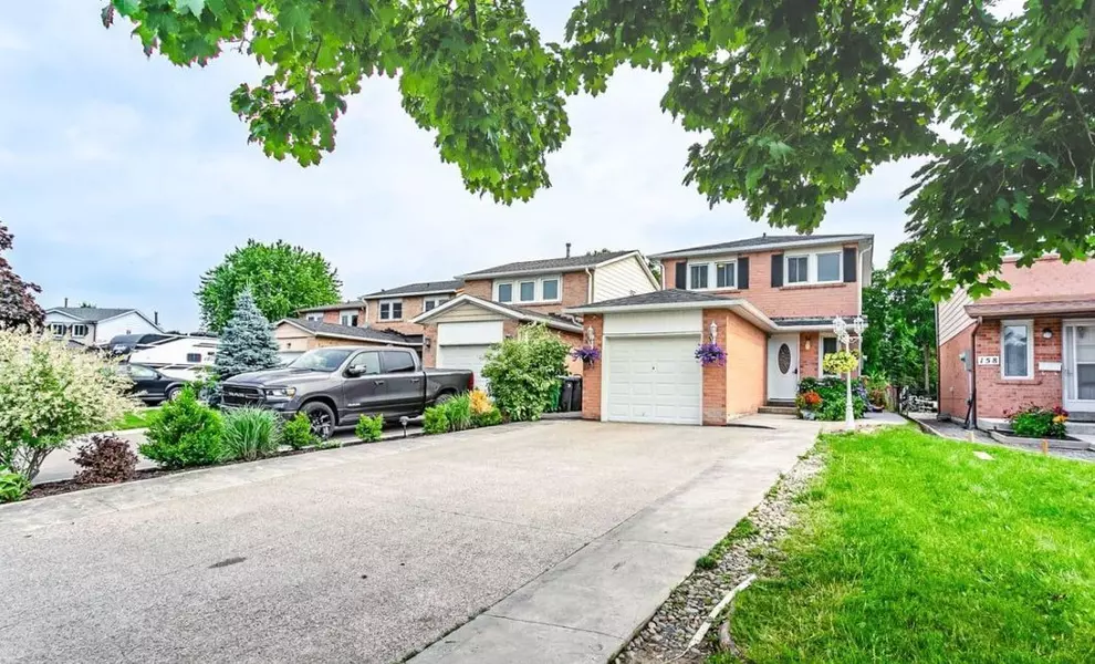 156 Martindale CRES, Brampton, ON L6X 2V2