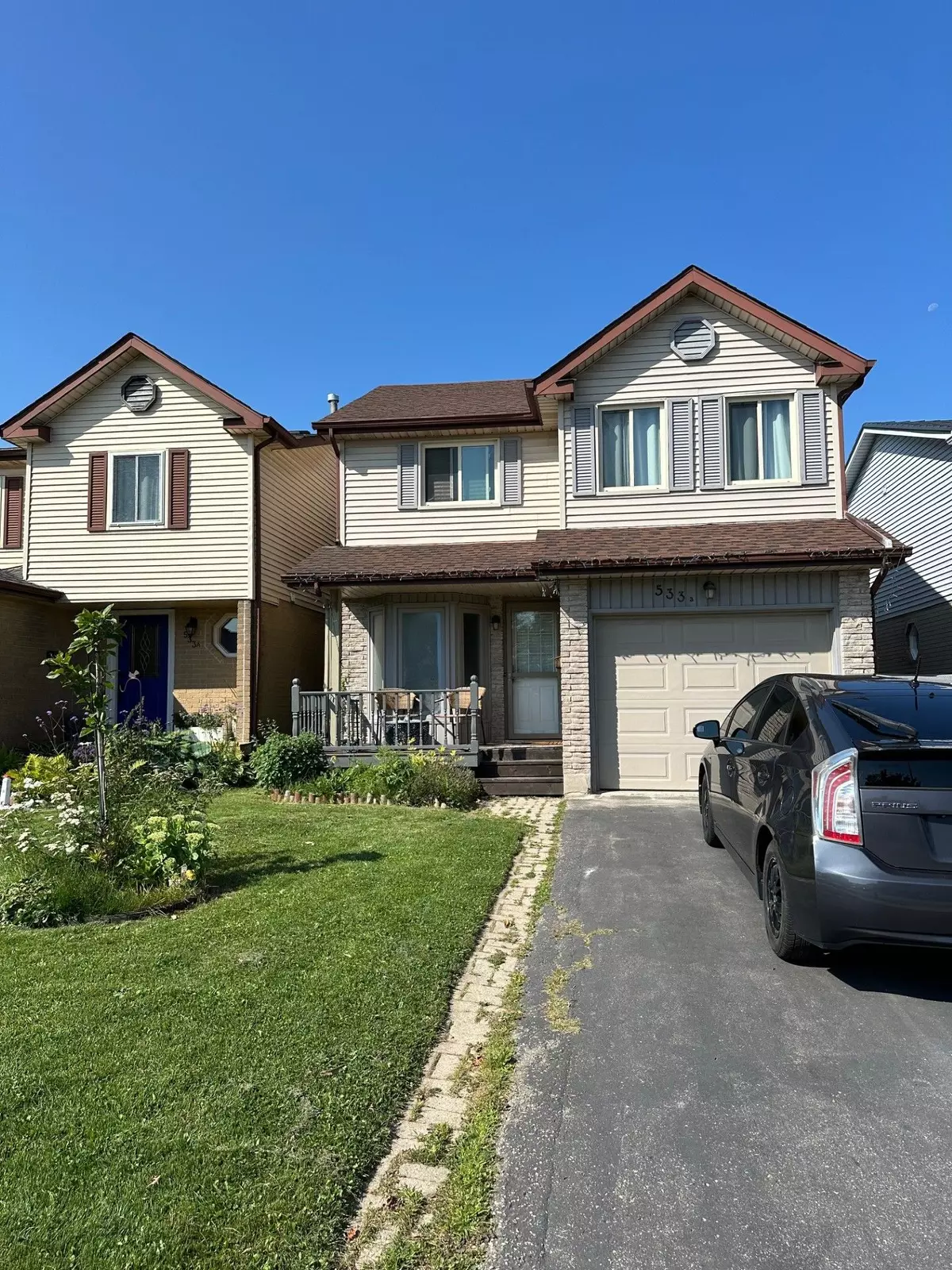 Waterloo, ON N2T 2A1,533 Rosemeadow CRES #Unit B