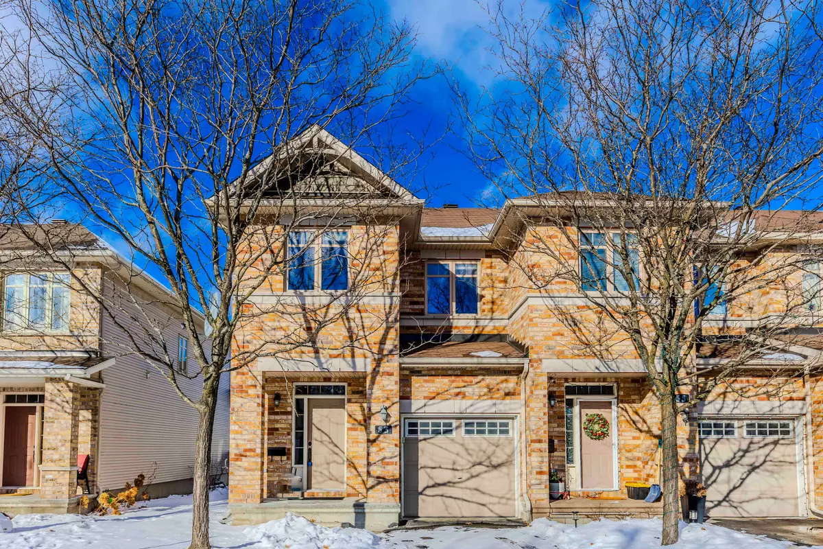 Barrhaven, ON K2J 5C5,53 Madelon DR