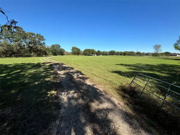 Kemp, TX 75143,7272 County Road 4045