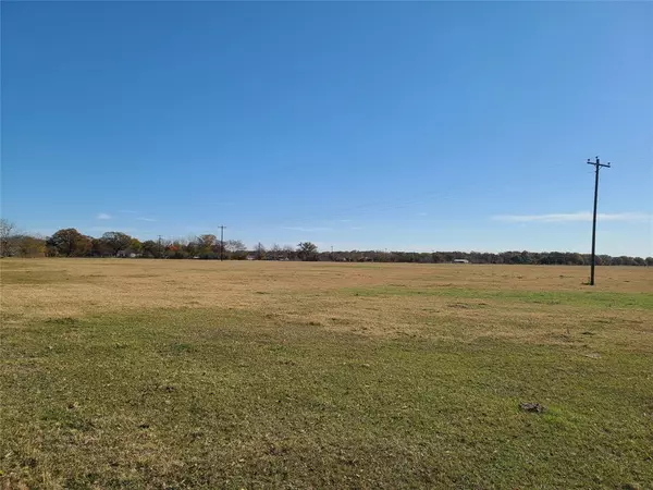 Kemp, TX 75143,910 W Cedar Creek Parkway